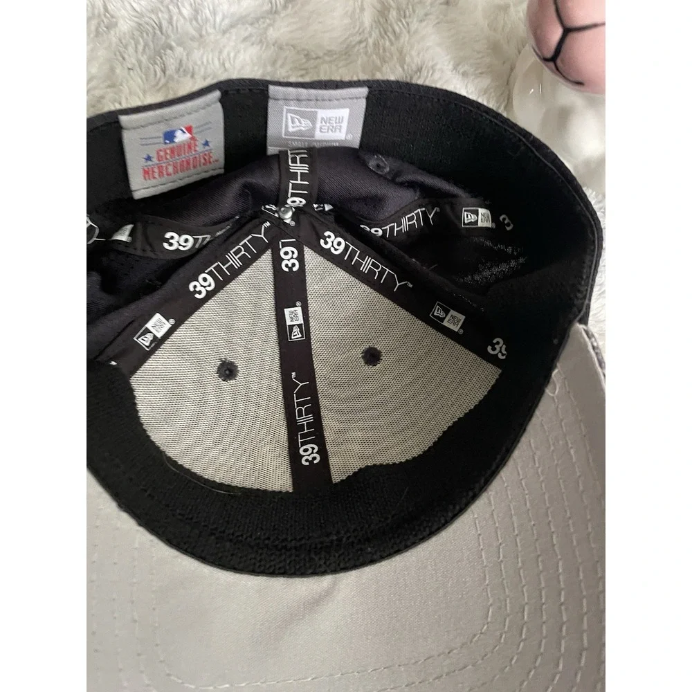 New Era 39THIRTY New York Yankees MLB Cap Hat, S/M, Black/Gray